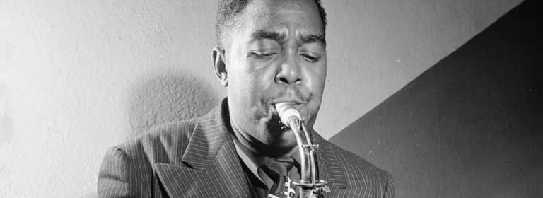 Scopri di più sull'articolo Charlie Parker: L’Icona del Jazz Moderno